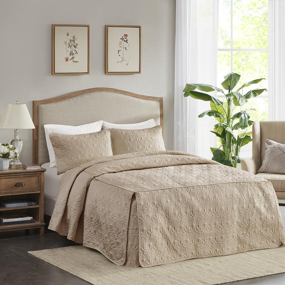 3 Piece Split Corner Pleated Quilted Bedspread