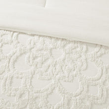 Laetitia Tufted Medallion Comforter Set, Belen Kox