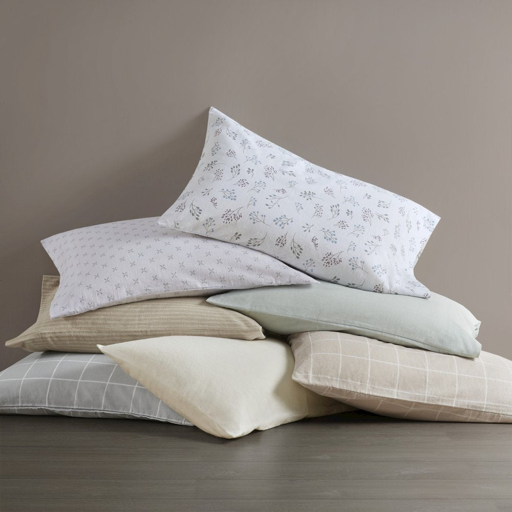 Cozy Flannel 100% Cotton Flannel Printed Sheet Set, White Tossed Botanical color