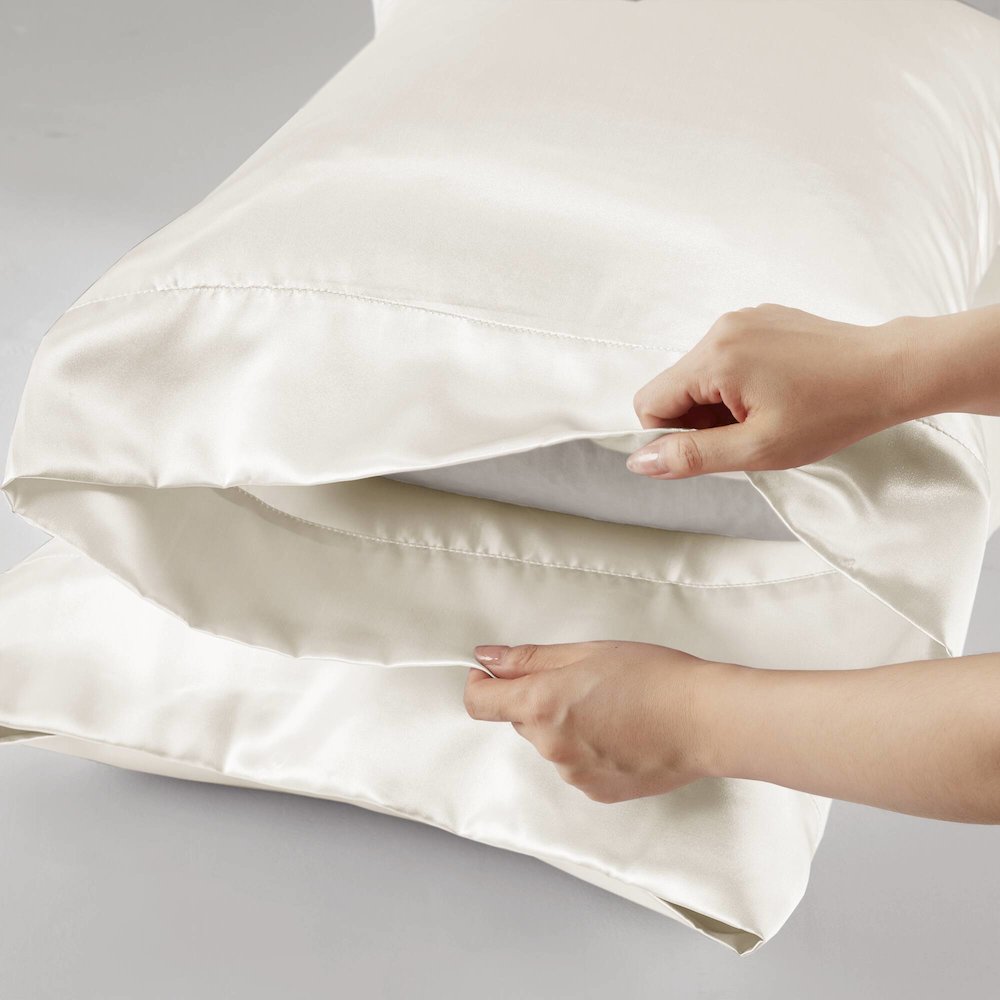 Satin Luxury Sheet Set in Ivory