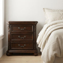 Cognac Nightstand with 3 Drawers and Traditional Style