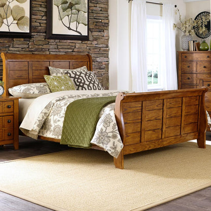 Grandpas Cabin Queen Sleigh Bed in Aged Oak