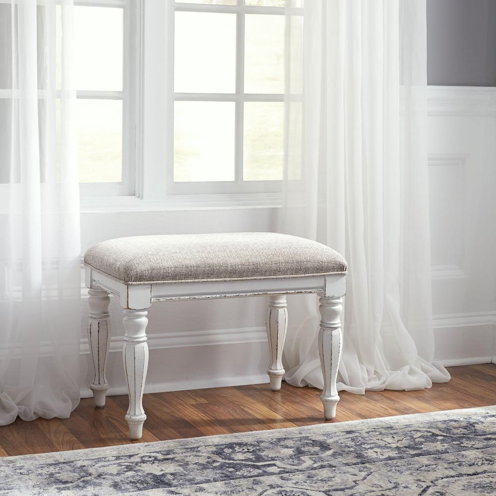 Magnolia Manor Accent Bench in Antique White