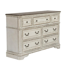 Magnolia Manor 7 Drawer Dresser in Antique White