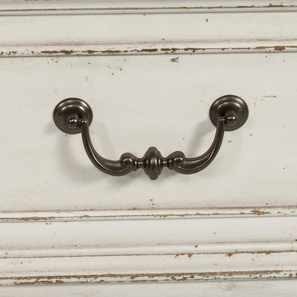 Magnolia Manor 7 Drawer Dresser in Antique White