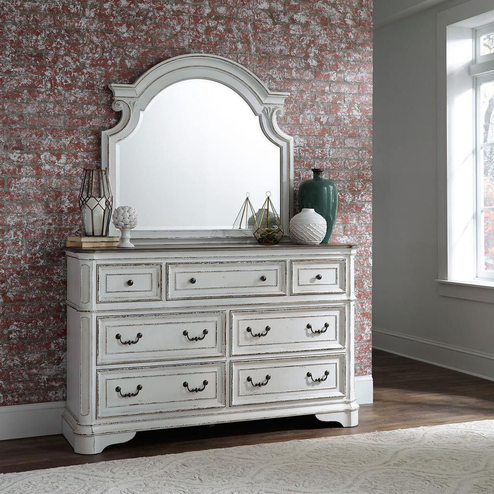 Magnolia Manor 7 Drawer Dresser in Antique White