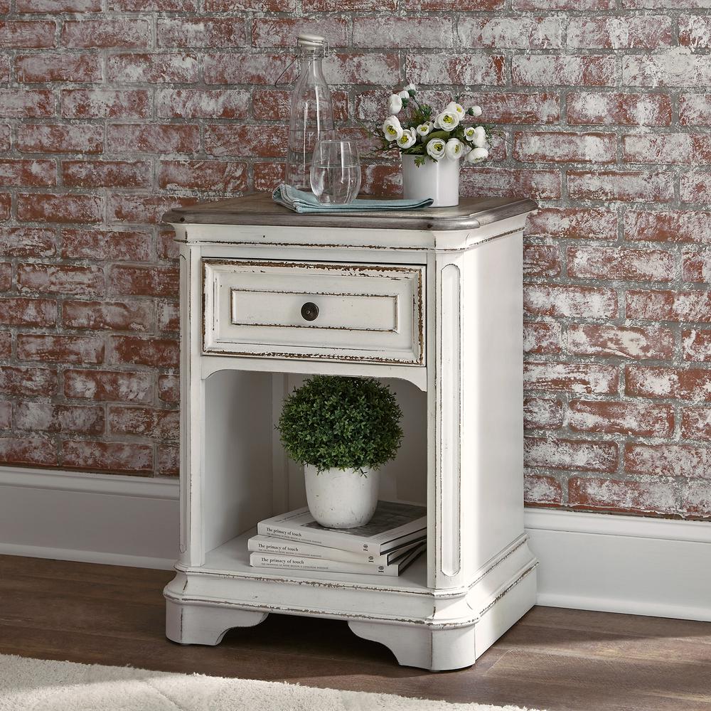 Magnolia Manor 1 Drawer Night Stand in Antique White