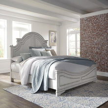 Magnolia Manor Queen Panel Bed in Antique White