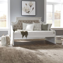 Magnolia Manor Twin Daybed without Trundle in Antique White