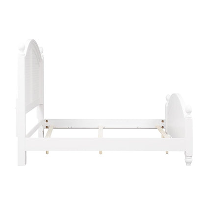 Summer House I King Poster Bed in Oyster White