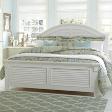 Summer House I Queen Panel Bed in Oyster White