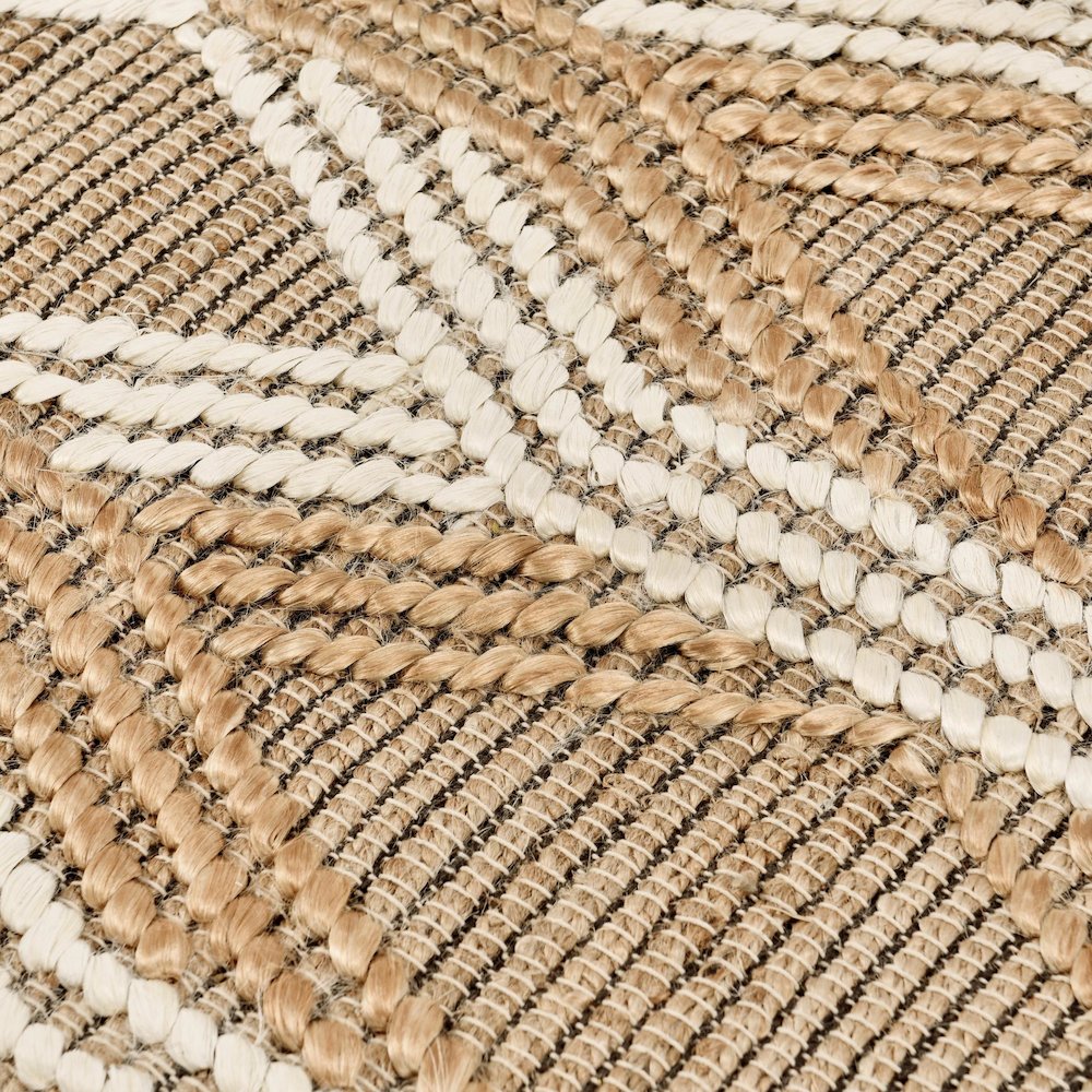 Manitou 2.6'x8' Natural  Jute Blend Ivory Hand Woven Accent Rug