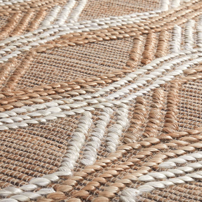 Manitou 2.6'x8' Natural  Jute Blend Ivory Hand Woven Accent Rug