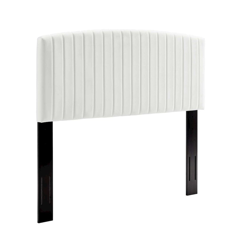 Alessi Performance Velvet Queen Platform Bed