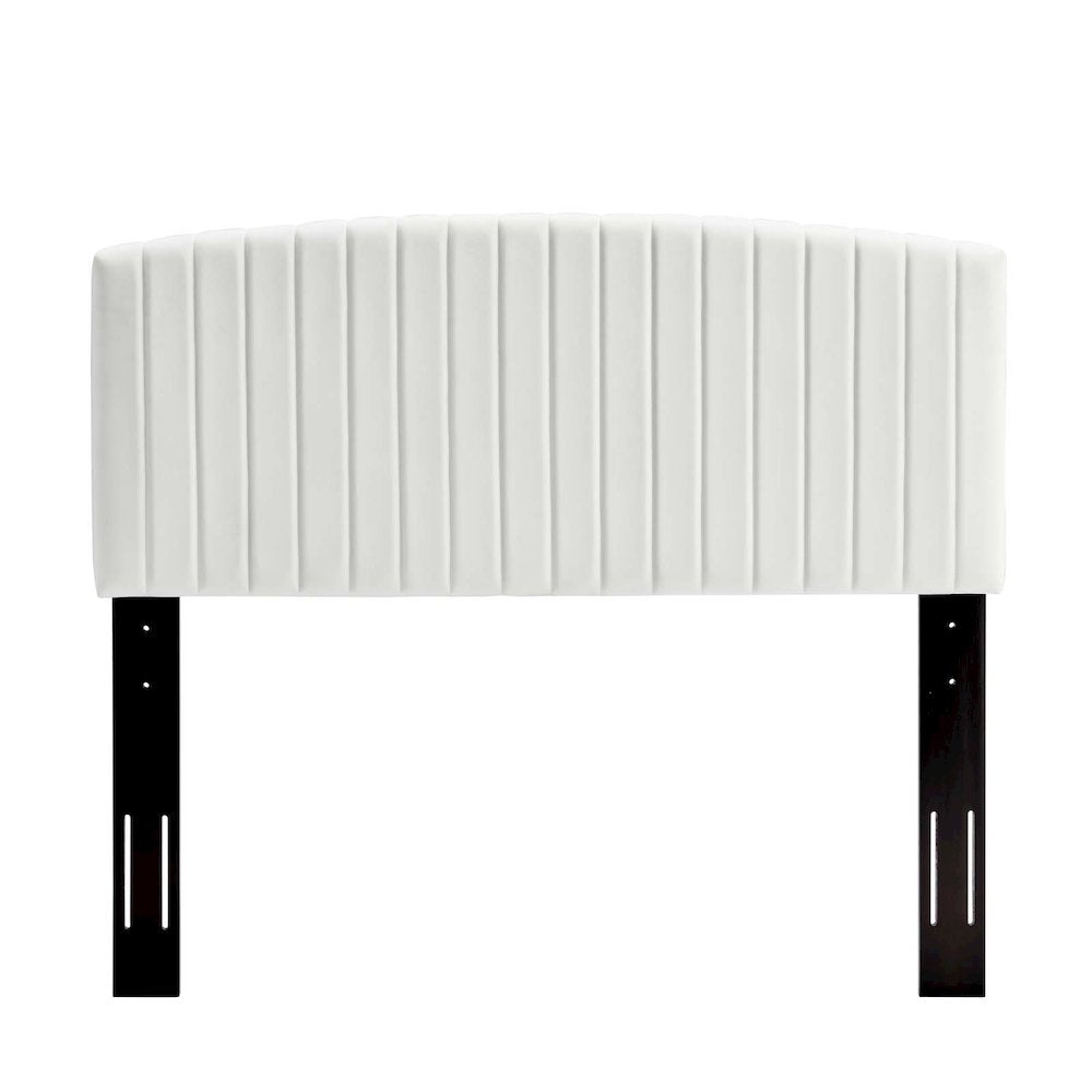 Alessi Performance Velvet Queen Platform Bed