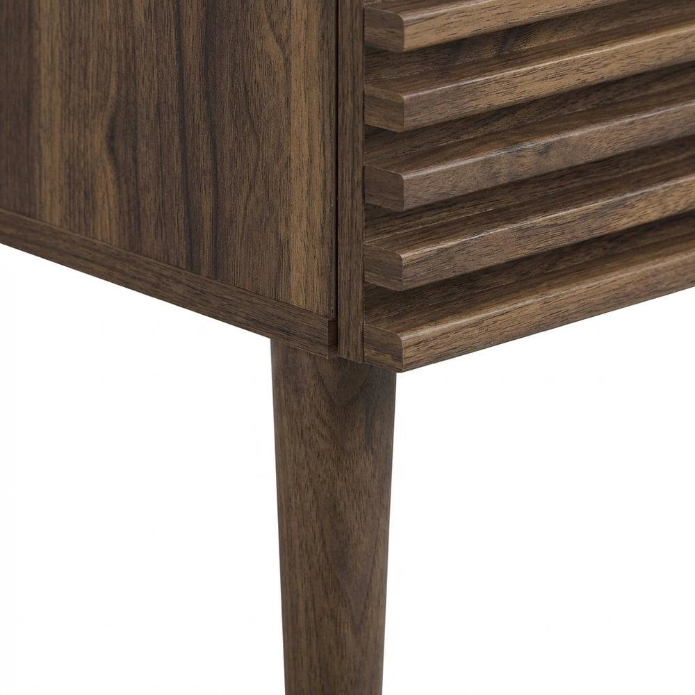Modern Office Desk With Durable Surface And Spacious Work Area