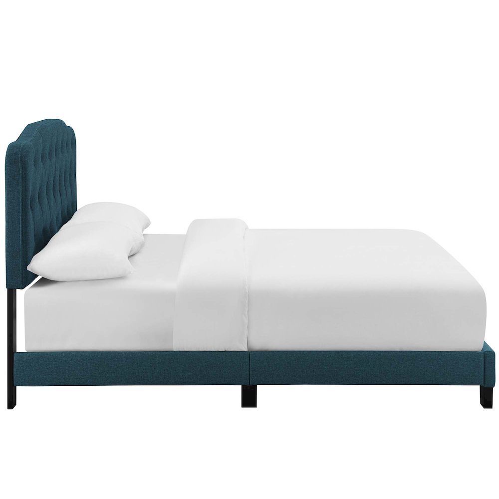 Amelia Upholstered Fabric Queen Bed