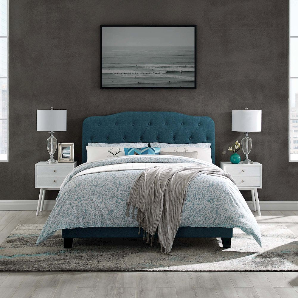 Amelia Upholstered Fabric Queen Bed