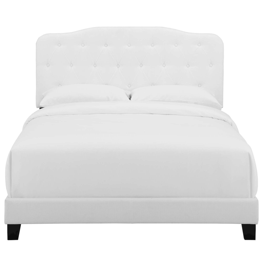 Amelia Upholstered Fabric Queen Bed