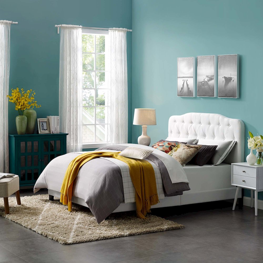 Amelia Upholstered Fabric King Bed