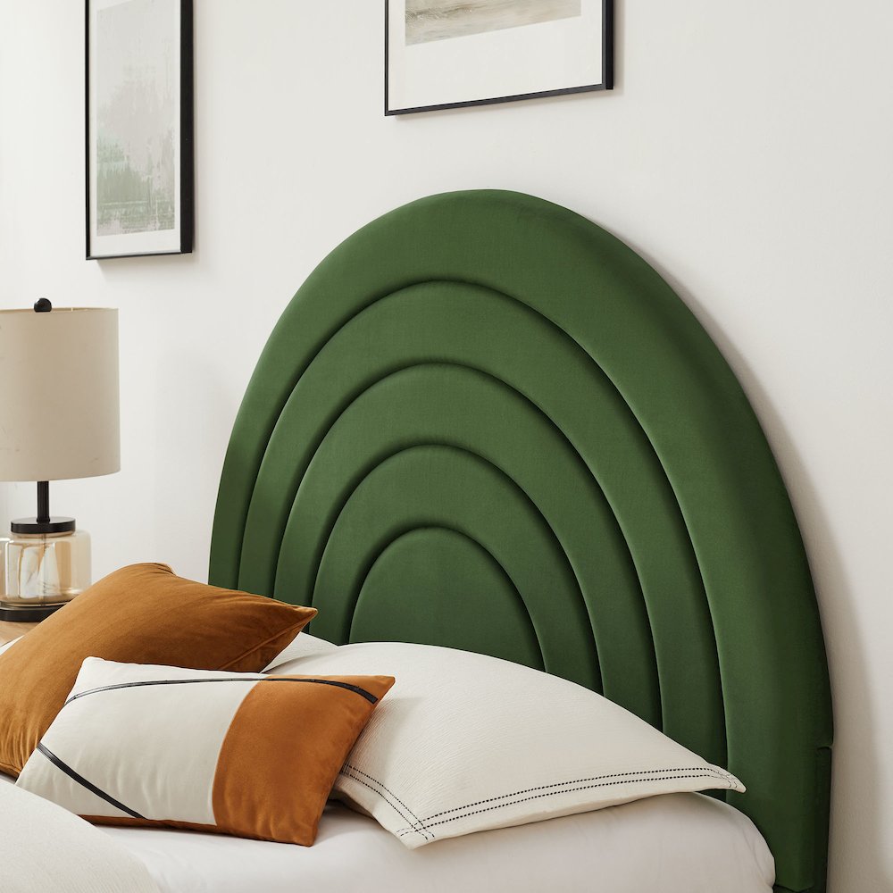 Solana Arched Performance Velvet Queen Platform Bed