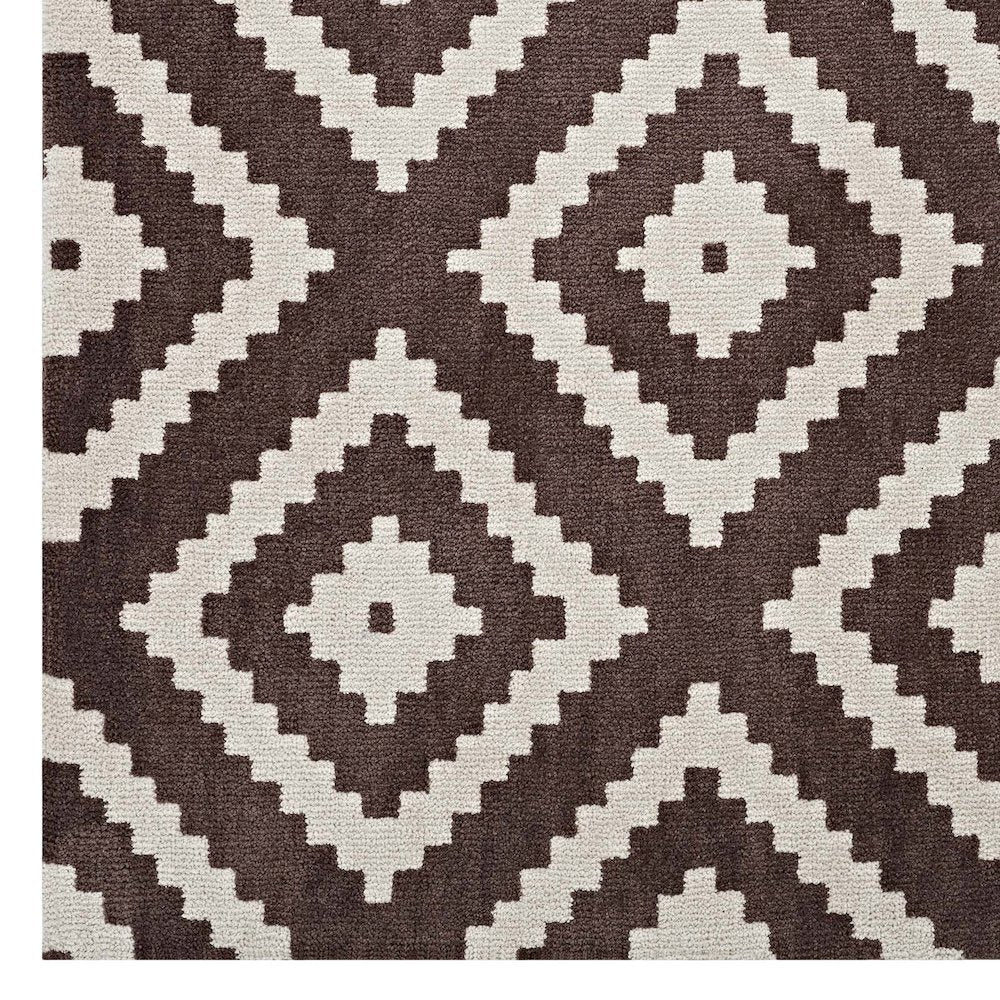 Alika Abstract Diamond Trellis 5x8 Area Rug