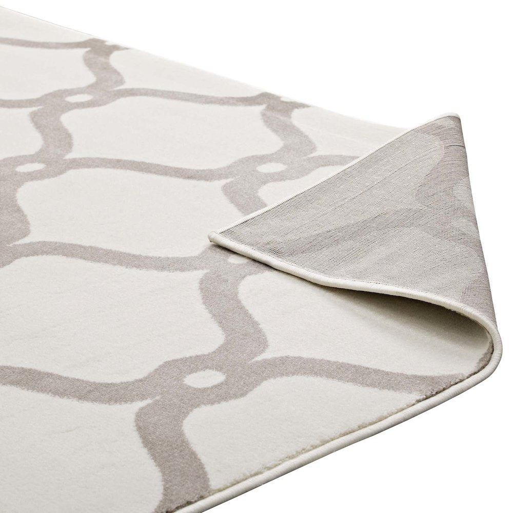 Beltara Chain Link Transitional Trellis 5x8 Area Rug