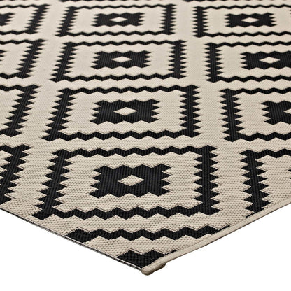 Perplex Geometric Diamond Trellis Indoor and Outdoor 8x10 Area Rug