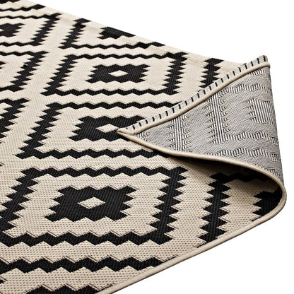 Perplex Geometric Diamond Trellis Indoor and Outdoor 8x10 Area Rug