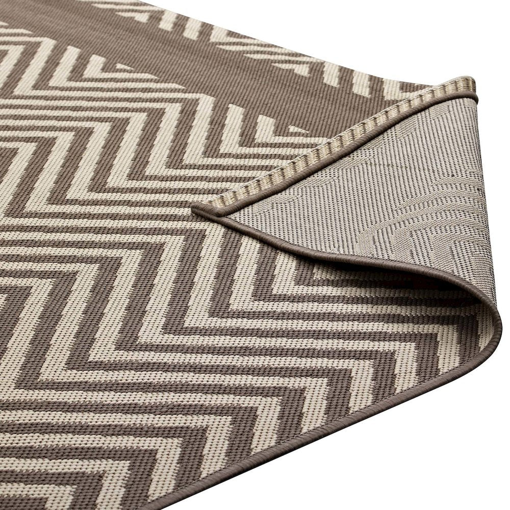 Optica Chevron With End Borders Indoor and Outdoor 5x8 Area Rug