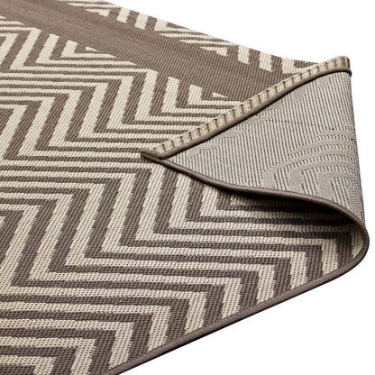 Optica Chevron With End Borders Indoor and Outdoor 5x8 Area Rug