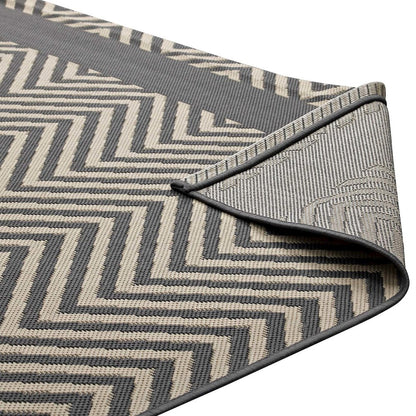 Optica Chevron With End Borders Indoor and Outdoor 5x8 Area Rug