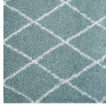 Toryn Diamond Lattice 8x10 Shag Area Rug