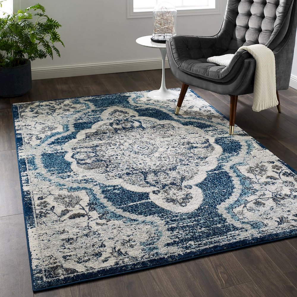 Entourage Malia Distressed Vintage Floral Vintage Medallion 5x8 Area Rug
