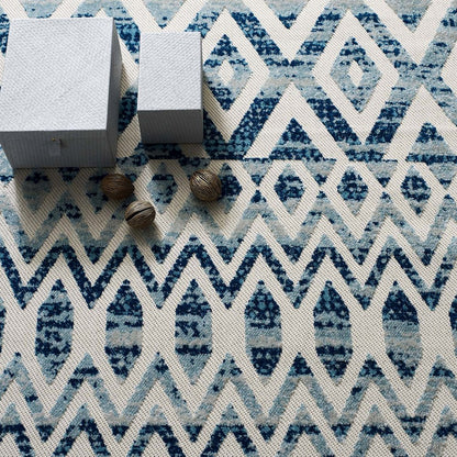 Tamako Diamond and Chevron Moroccan Trellis 5x8 Indoor / Outdoor Area Rug