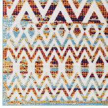Tamako Diamond and Chevron Moroccan Trellis 5x8 Indoor / Outdoor Area Rug