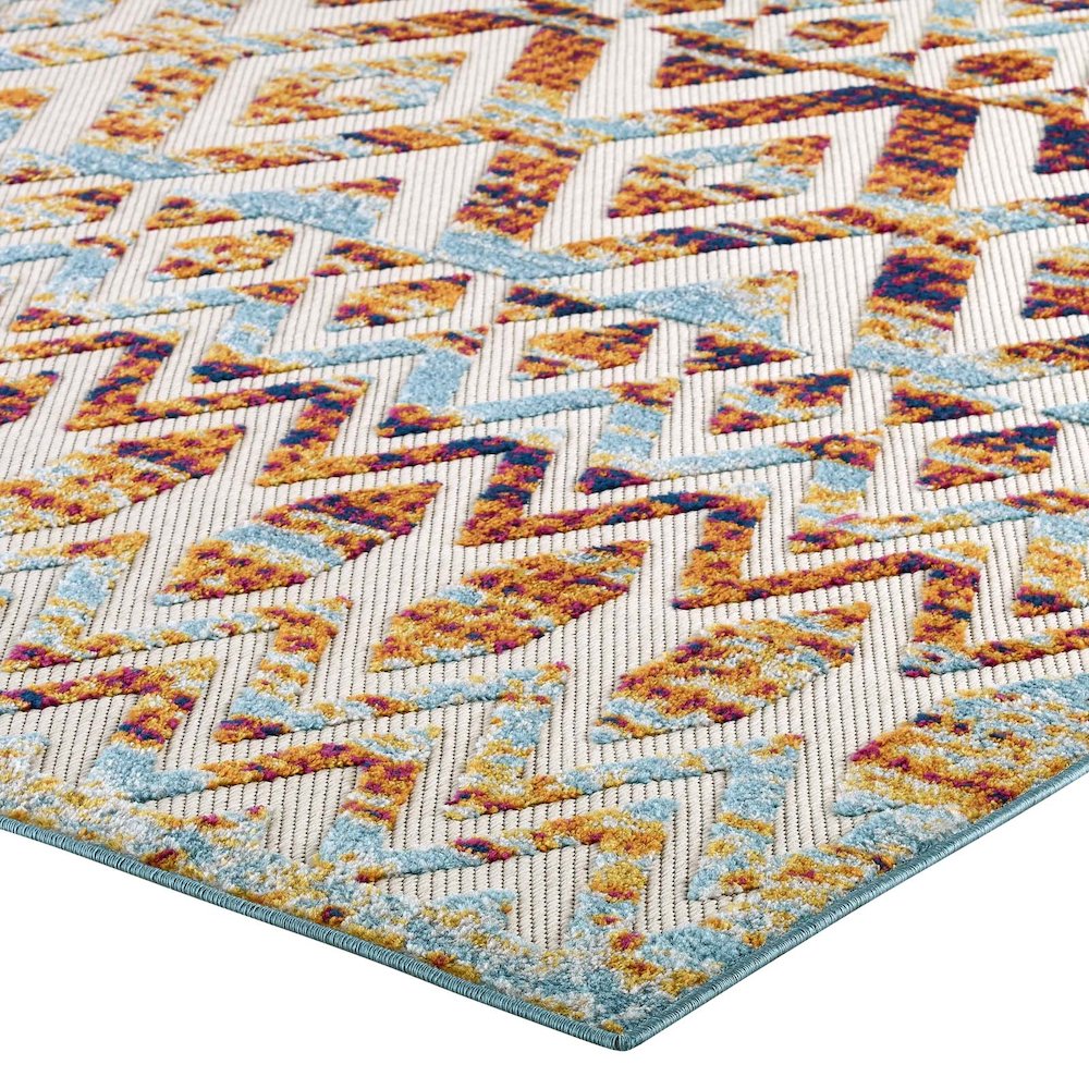 Tamako Diamond and Chevron Moroccan Trellis 5x8 Indoor / Outdoor Area Rug