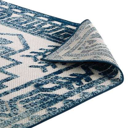 Nyssa Distressed Geometric Southwestern Aztec 5x8 Indoor/Outdoor Area Rug