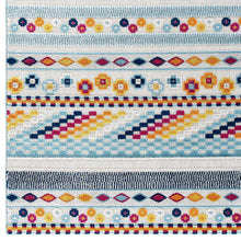 Cadhla Vintage Abstract Geometric Lattice 5x8 Indoor and Outdoor Area Rug