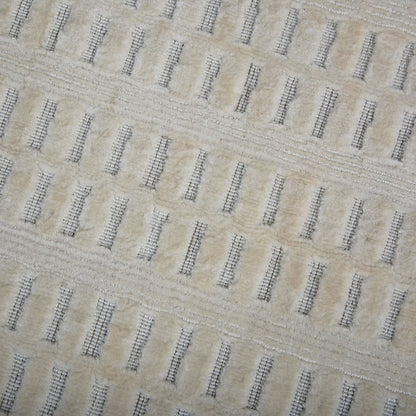 5' x 8' Cut High Low Pile Hand Loomed Rug
