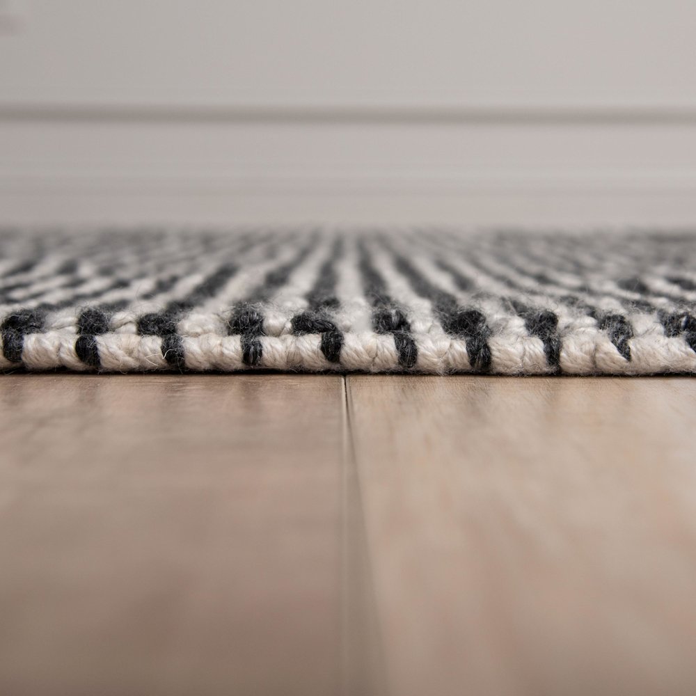 5' x 7'9" Loop Pile Hand Woven Rug