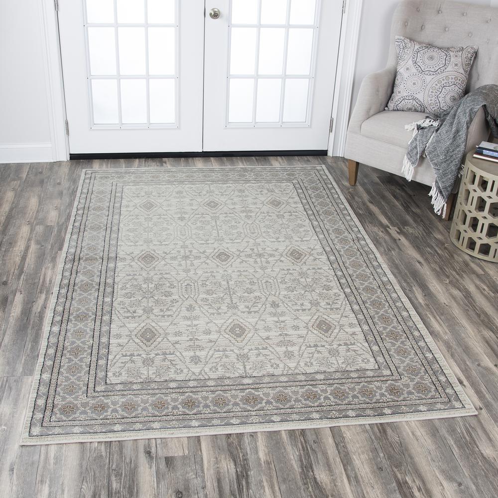 7' x 10' Machine-Made Rectangle Rug