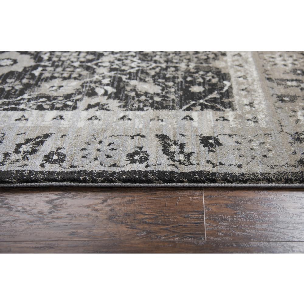 5' x 8' Machine-Made Rectangle Rug