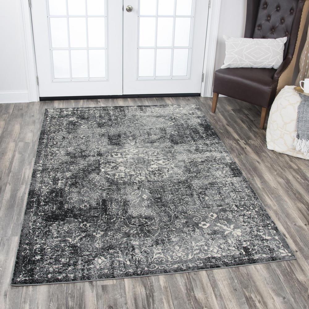 7' x 10' Machine-Made Rectangle Rug