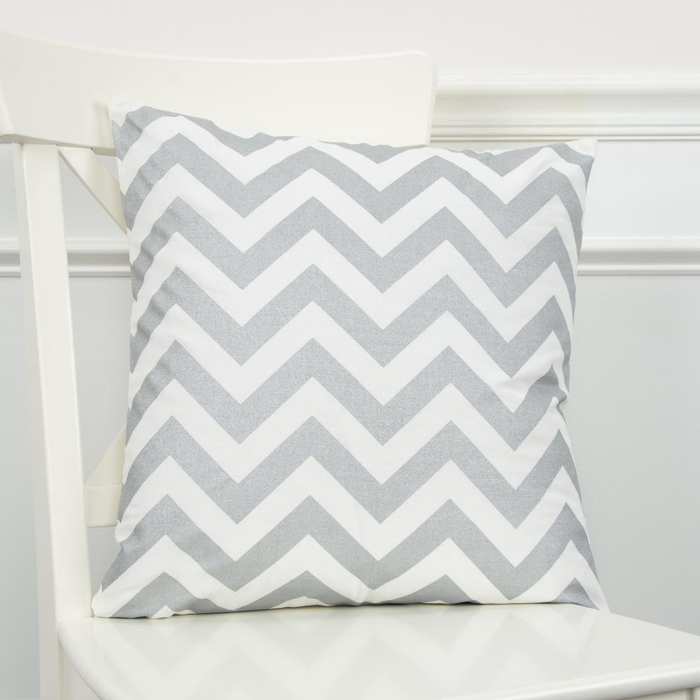 Rizzy Home 18" x 18" Pillow Cover- T08777