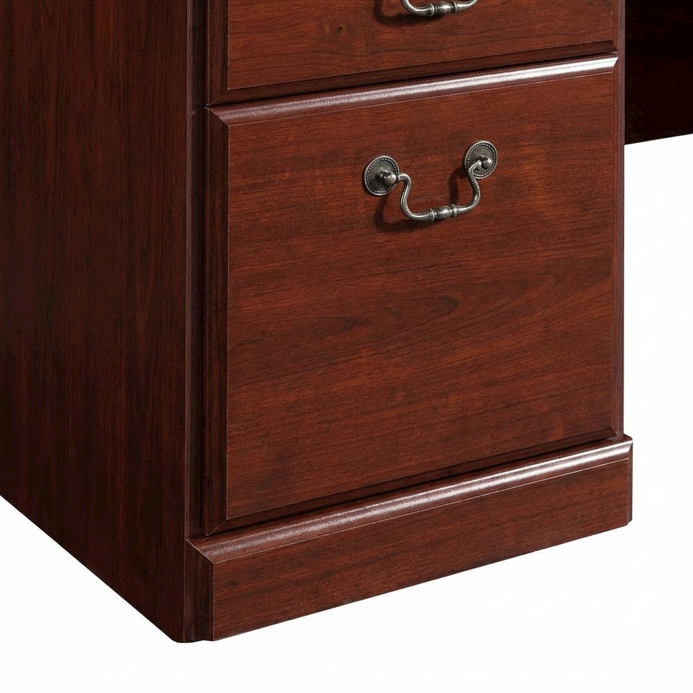 Classic Cherry Executive Desk With Traditional Style And Rectangular Design