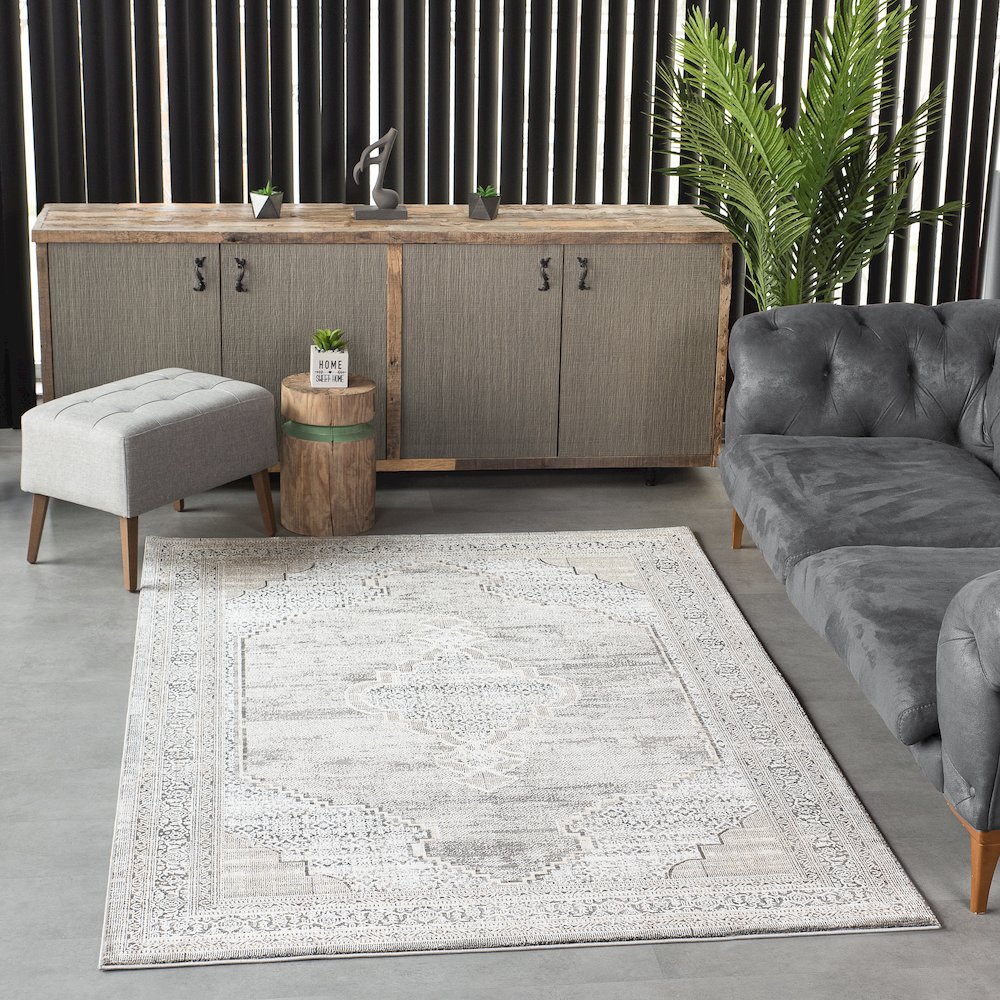Bowman 06 Medallion Distressed Area Rug - Gray & Ivory