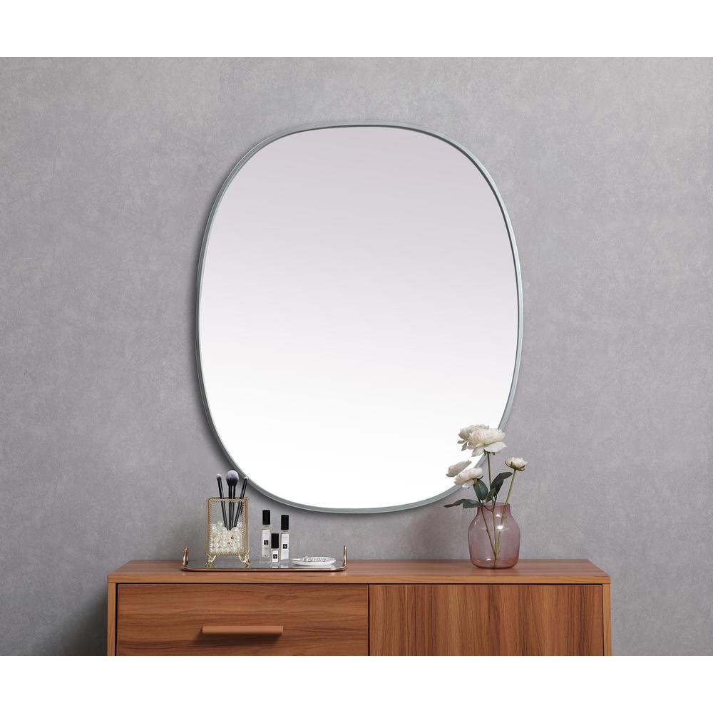 Metal Frame Oval Mirror 30x36 Inch in Silver