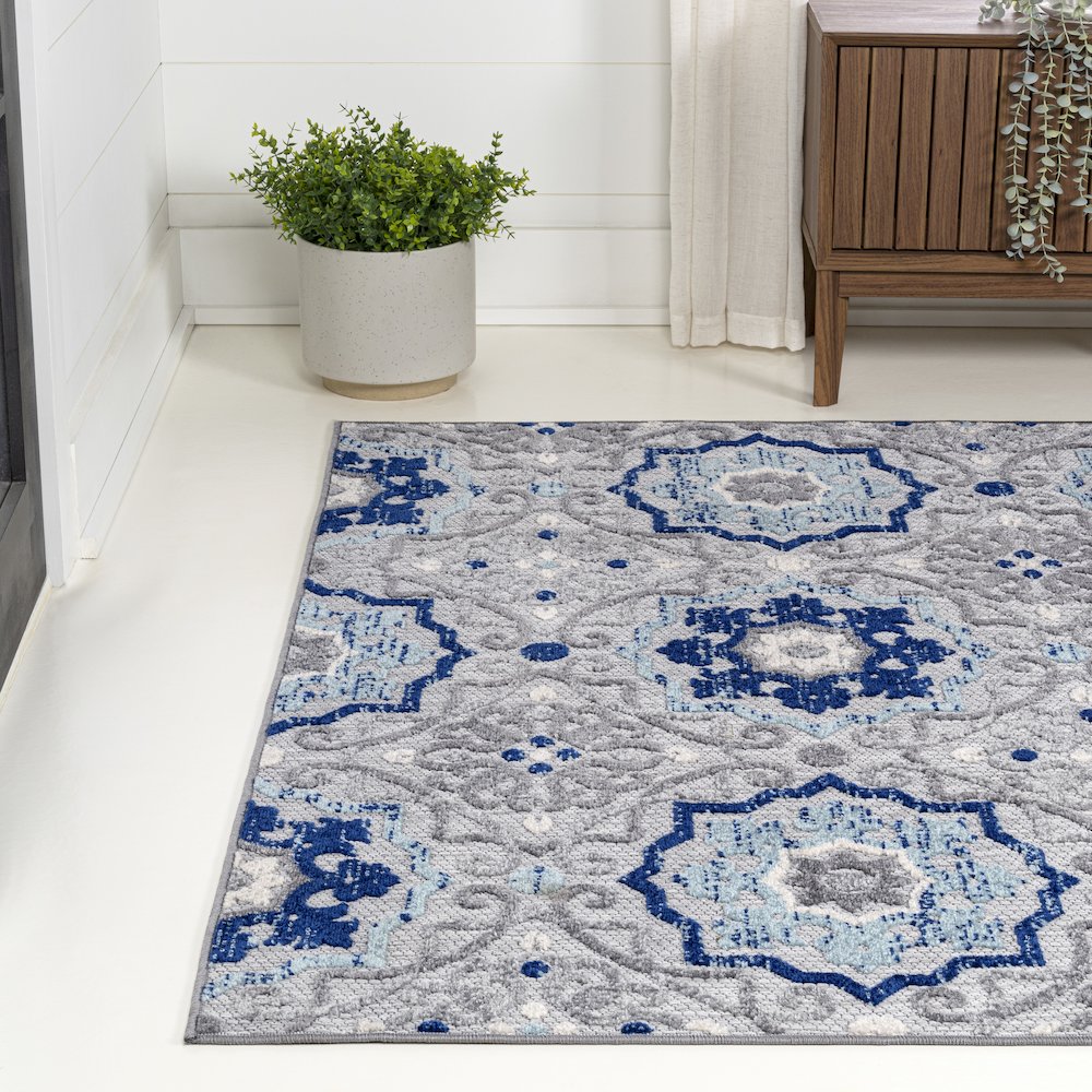 Mediterranean Medallion Indoor/Outdoor Area Rug