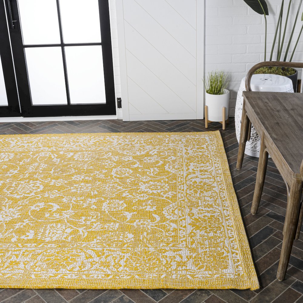 Tela Bohemian Textured Weave Floral Indoor/Outdoor Area Rug